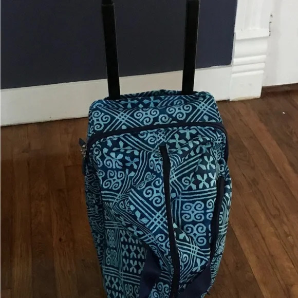 Vera Bradley Blue Patterned Travel Bag - Picture 2 of 3